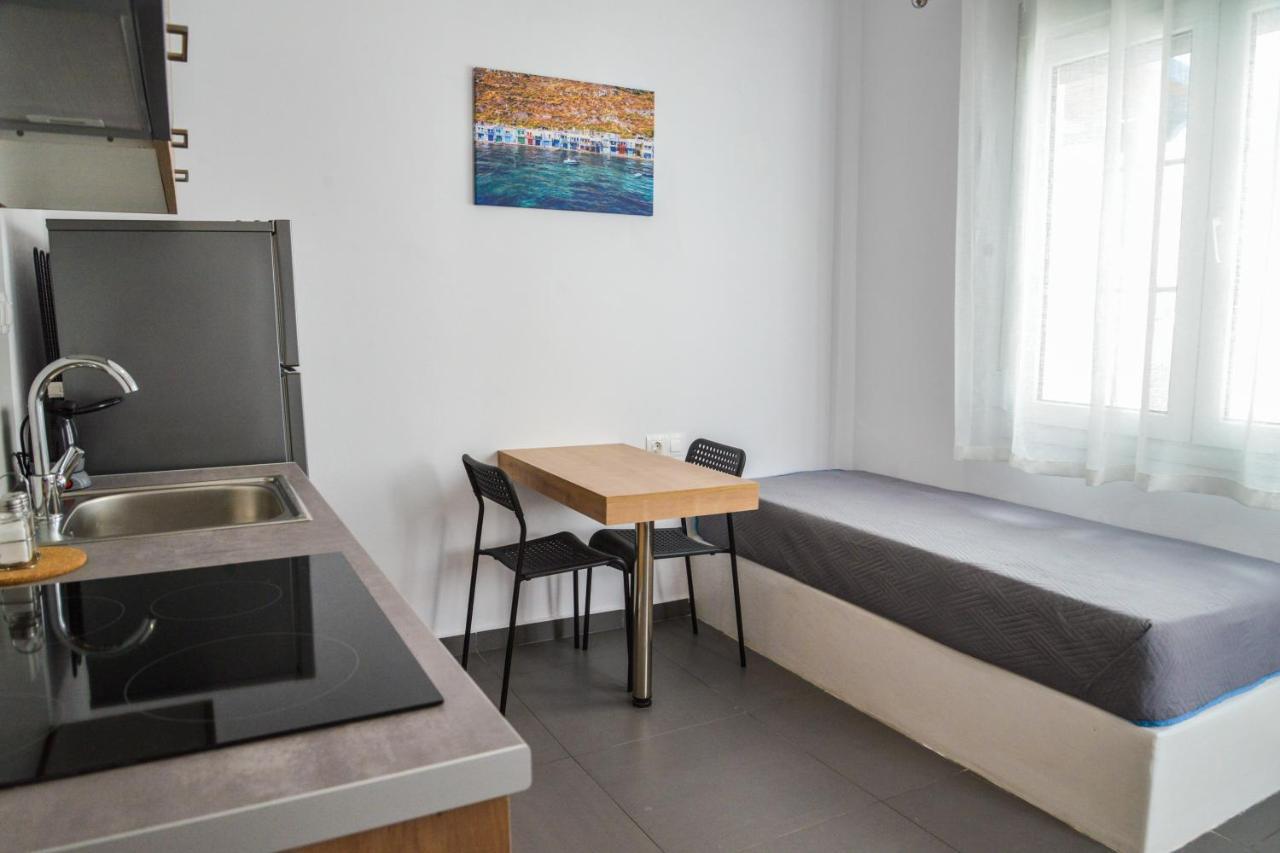 Tzoka'S Apartments Adamantas  Luaran gambar