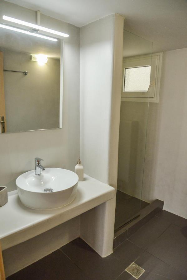Tzoka'S Apartments Adamantas  Luaran gambar